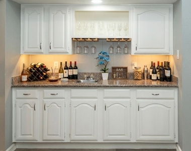 7206 La Granada Drive - Photo Thumbnail 8