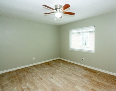 7206 La Granada Drive - Photo Thumbnail 17