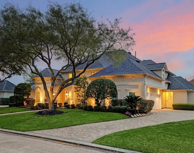 1631 Lakeshore Way - Photo Thumbnail 2