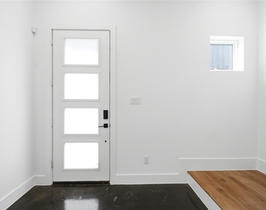 1307 Bayou Street - Photo Thumbnail 4