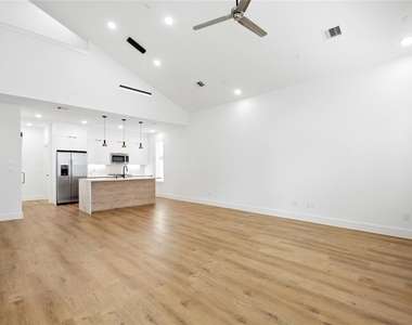 1307 Bayou Street - Photo Thumbnail 9