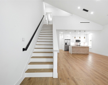 1307 Bayou Street - Photo Thumbnail 14