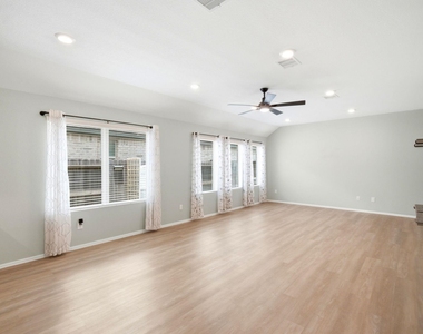 18463 Running Shadow Court - Photo Thumbnail 10