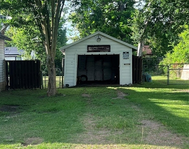 122 W Pecan Lane - Photo Thumbnail 1