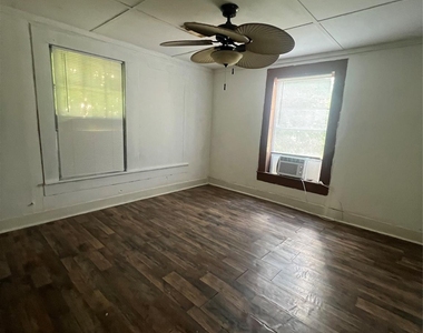 122 W Pecan Lane - Photo Thumbnail 4