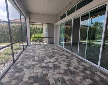 760 N Hunt Club Drive - Photo Thumbnail 41