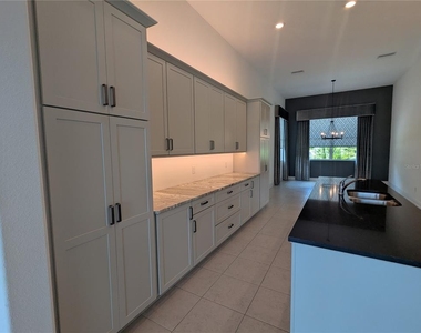760 N Hunt Club Drive - Photo Thumbnail 43