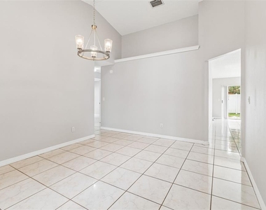10105 Sea Spray Place - Photo Thumbnail 8