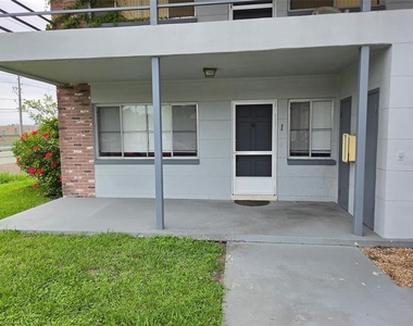 2099 Kings Hwy #1 - Photo Thumbnail 8