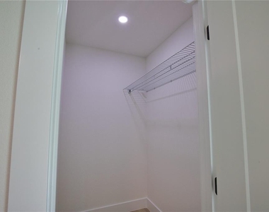 17147 Carleen Avenue - Photo Thumbnail 23