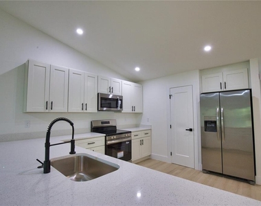 17147 Carleen Avenue - Photo Thumbnail 13