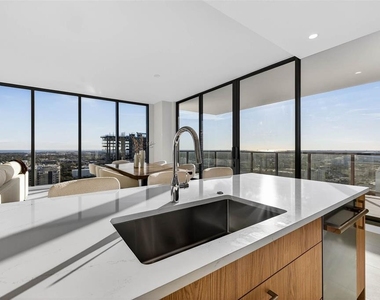 275 1st Ave S - Photo Thumbnail 11