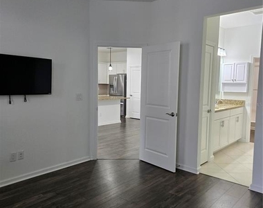 562 Landshark Boulevard - Photo Thumbnail 9