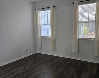 562 Landshark Boulevard - Photo Thumbnail 7