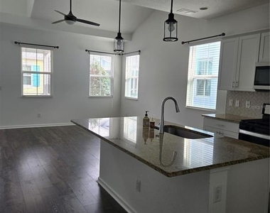 562 Landshark Boulevard - Photo Thumbnail 2