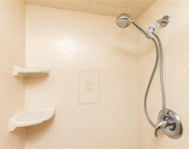 400 Island Way - Photo Thumbnail 17