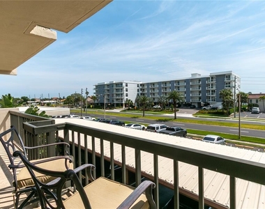 400 Island Way - Photo Thumbnail 7