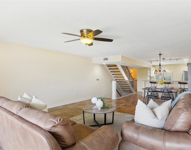 637 Pinellas Bayway - Photo Thumbnail 5