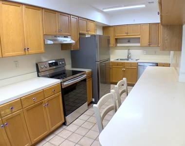 2814 W Price Avenue - Photo Thumbnail 4