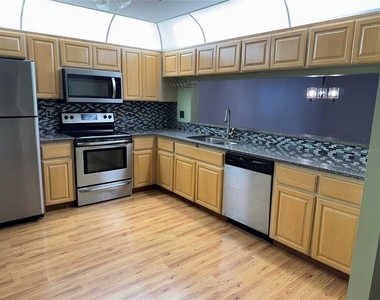 705 Bough Avenue - Photo Thumbnail 9