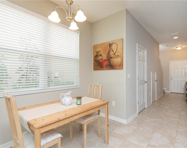 7083 Woodchase Glen Drive - Photo Thumbnail 8