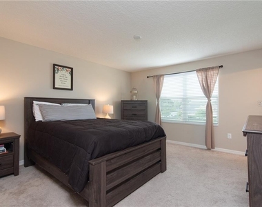7083 Woodchase Glen Drive - Photo Thumbnail 12
