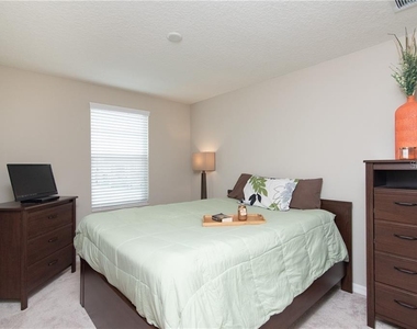 7083 Woodchase Glen Drive - Photo Thumbnail 10