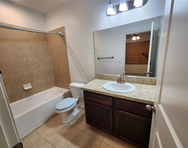1112 Hillhurst Drive - Photo Thumbnail 21