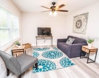 10016 N 24th Street - Photo Thumbnail 2