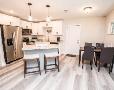 10016 N 24th Street - Photo Thumbnail 5