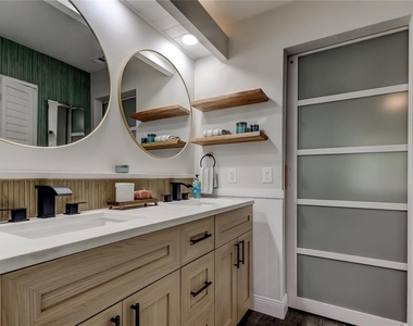 2673 Sabal Springs Circle - Photo Thumbnail 56