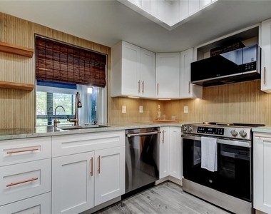 2673 Sabal Springs Circle - Photo Thumbnail 68
