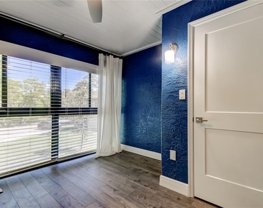 2673 Sabal Springs Circle - Photo Thumbnail 75