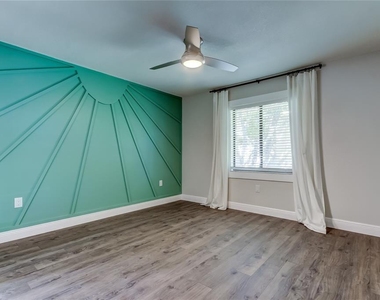 2673 Sabal Springs Circle - Photo Thumbnail 12
