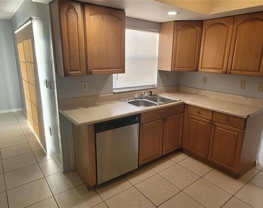 324 Clearwater Lane - Photo Thumbnail 5