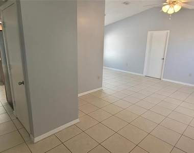 324 Clearwater Lane - Photo Thumbnail 9