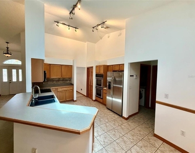 4843 Calasans Avenue - Photo Thumbnail 6