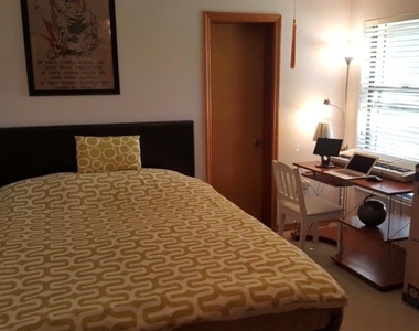 4843 Calasans Avenue - Photo Thumbnail 12