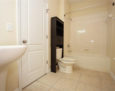2926 Youngford Street - Photo Thumbnail 17