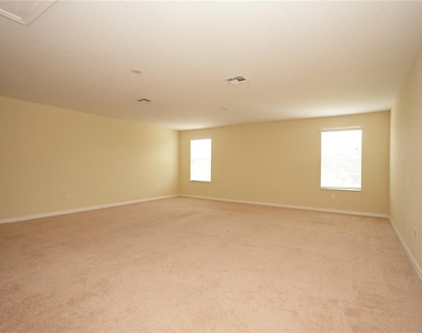 2926 Youngford Street - Photo Thumbnail 20