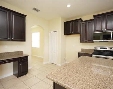 2926 Youngford Street - Photo Thumbnail 9