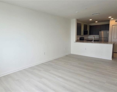 5579 Millenia Park Boulevard - Photo Thumbnail 7