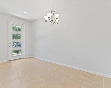 2913 Windmill Dr - Photo Thumbnail 10
