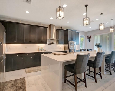 19335 Eagle Creek Lane - Photo Thumbnail 11