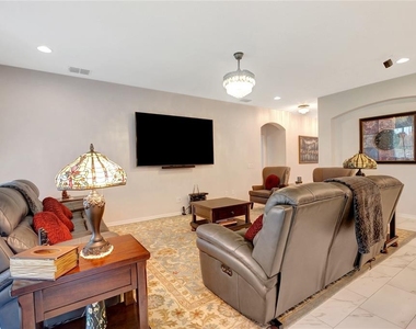 19335 Eagle Creek Lane - Photo Thumbnail 22