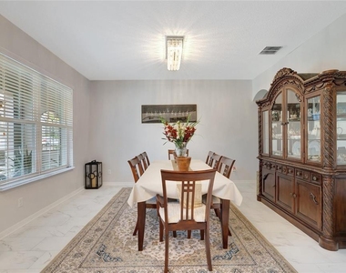 19335 Eagle Creek Lane - Photo Thumbnail 6