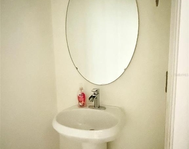 1535 Broken Oak Drive - Photo Thumbnail 11