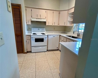 63 Ivy Lane - Photo Thumbnail 3