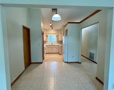 63 Ivy Lane - Photo Thumbnail 5