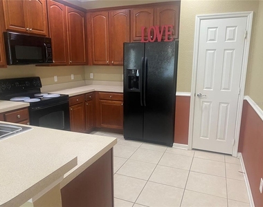 1532 Shallcross Ave - Photo Thumbnail 7
